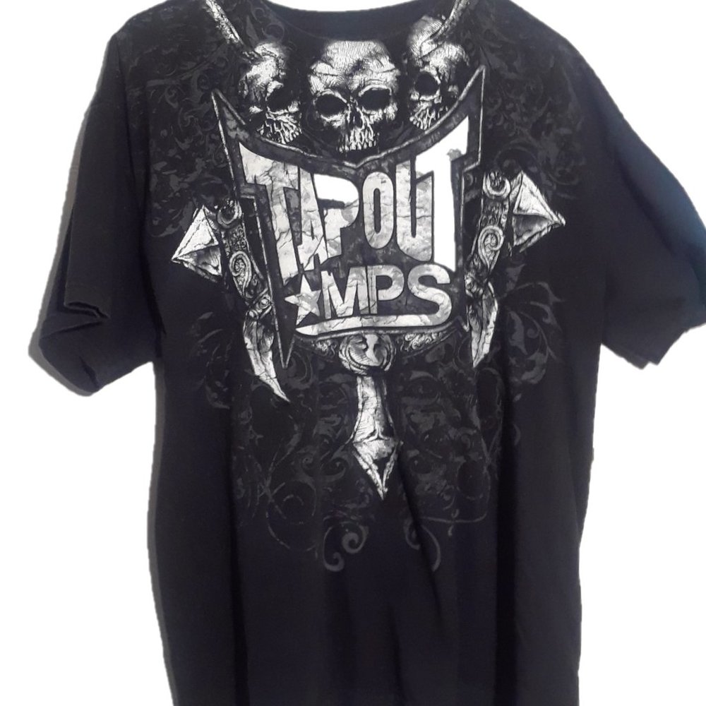 TAPOUT T-shirt, large